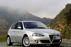 Alfa-Romeo 147  1.6i 105KM Hatchback