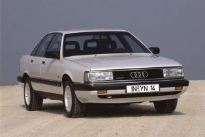 Audi 200  2.3 44 136 KM Sedan