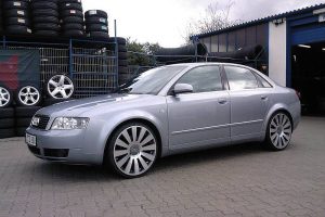 Audi A4  2.0 TFSI quattro 200 KM Sedan