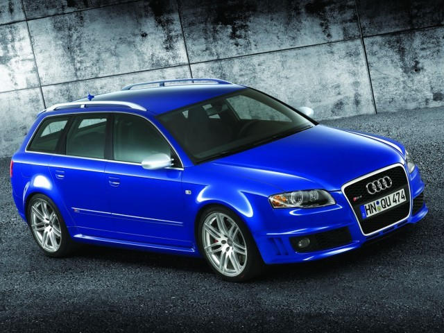 Audi RS4  2.7 T 380 KM - dane techniczne, wymiary, spalanie i opinie