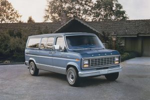 Ford Econoline  4.2 i V6 203 KM Minivan