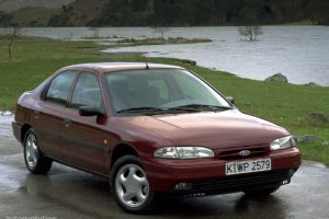 Ford Mondeo  2.0 i 16V 4×4 132 KM Hatchback