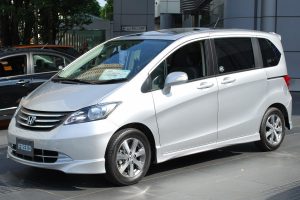 Honda Freed  1.5i (118Hp) AT 4WD Minivan