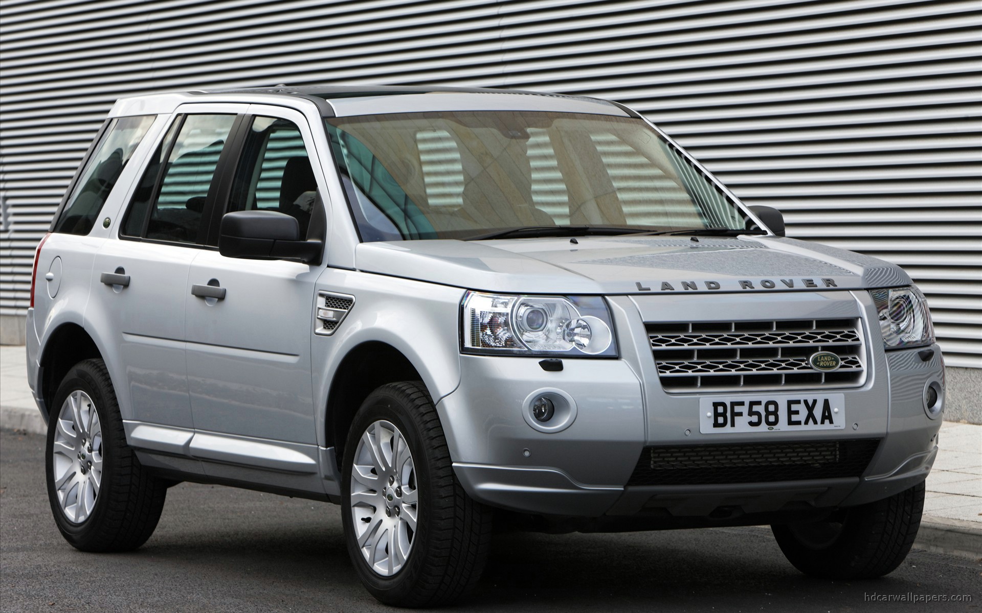 Land-Rover Freelander  2.2 SD4 (190Hp) - dane techniczne, wymiary, spalanie i opinie