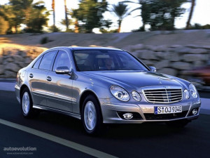 Mercedes-Benz E-klasse  E350 272KM  4Matic Sedan