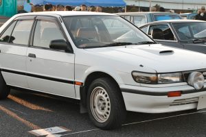 Nissan Bluebird  1.8i (88Hp) 4WD Sedan