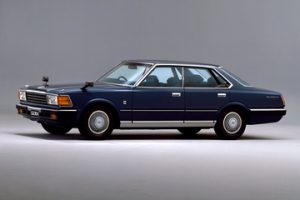 Nissan Gloria  2.0i –