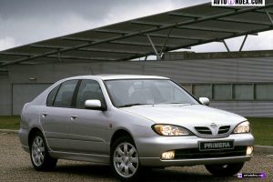 Nissan Primera  2.0 16V 130 KM Hatchback