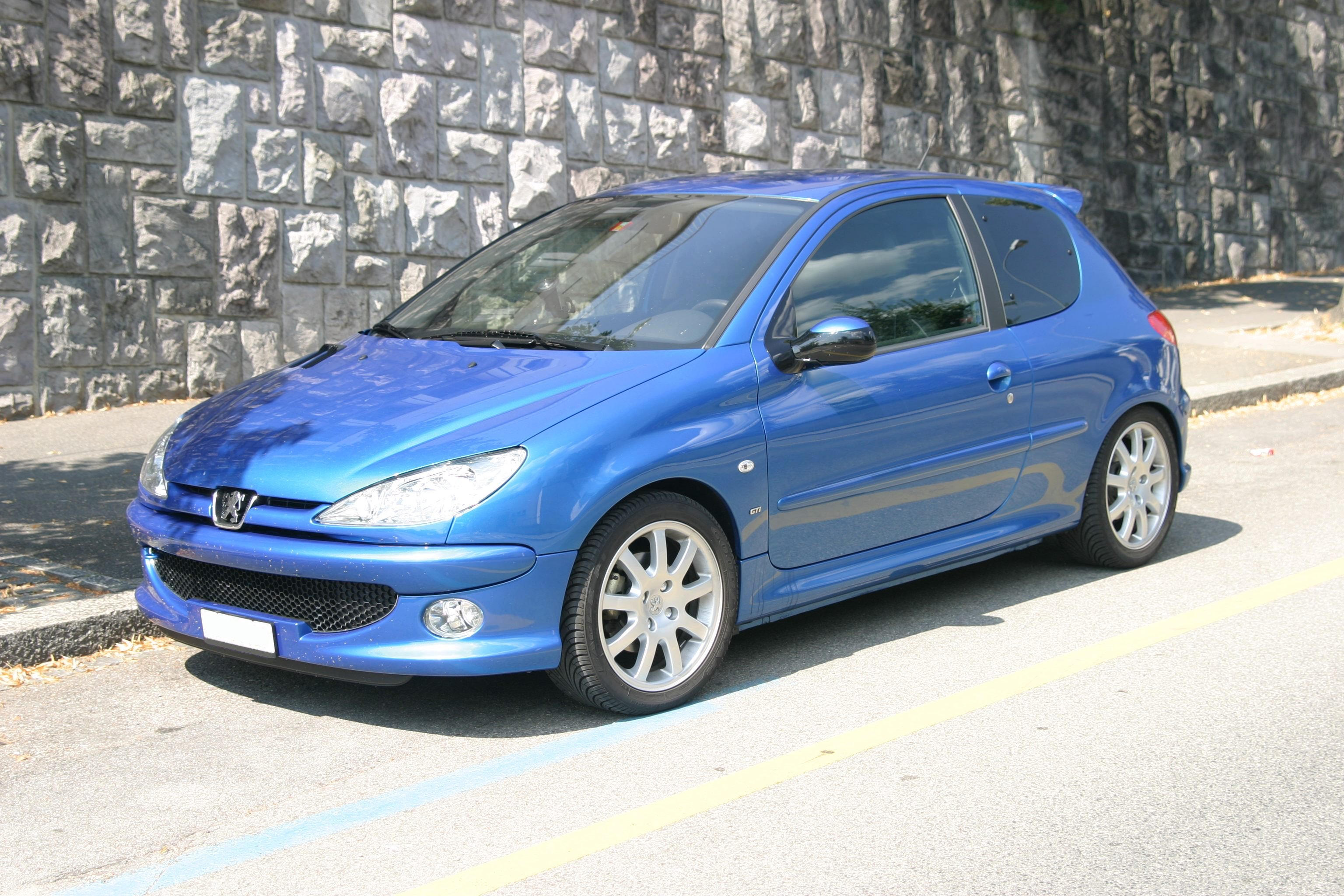 Peugeot 206  2.0 HDI 90 90 KM - dane techniczne, wymiary, spalanie i opinie