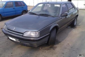 Renault 25  2.0 i 120 KM Hatchback