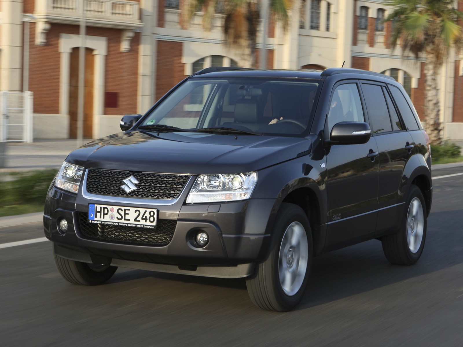 Suzuki Grand-Vitara  2.0 AT (140 HP) 4WD - dane techniczne, wymiary, spalanie i opinie