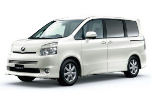 Toyota Voxy  2.0 i 156 KM Minivan