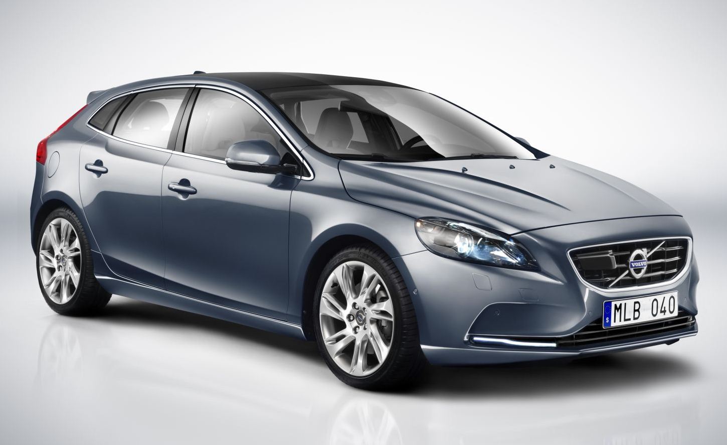 Volvo V40  2.0d AT (177 HP) - dane techniczne, wymiary, spalanie i opinie